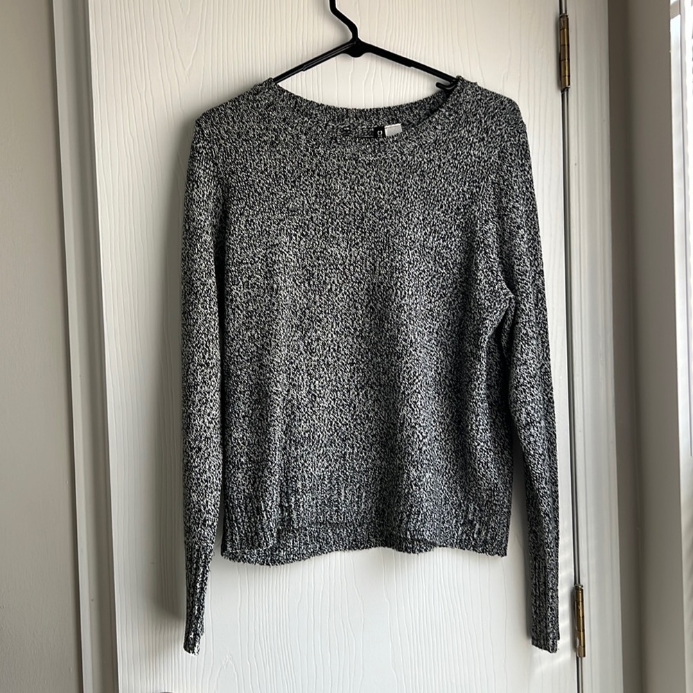 Black & white sweater